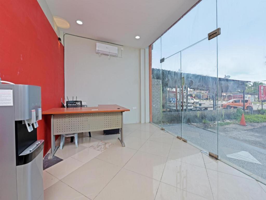 Oyo 90594 Hotel Casalink Paka Bagian luar foto